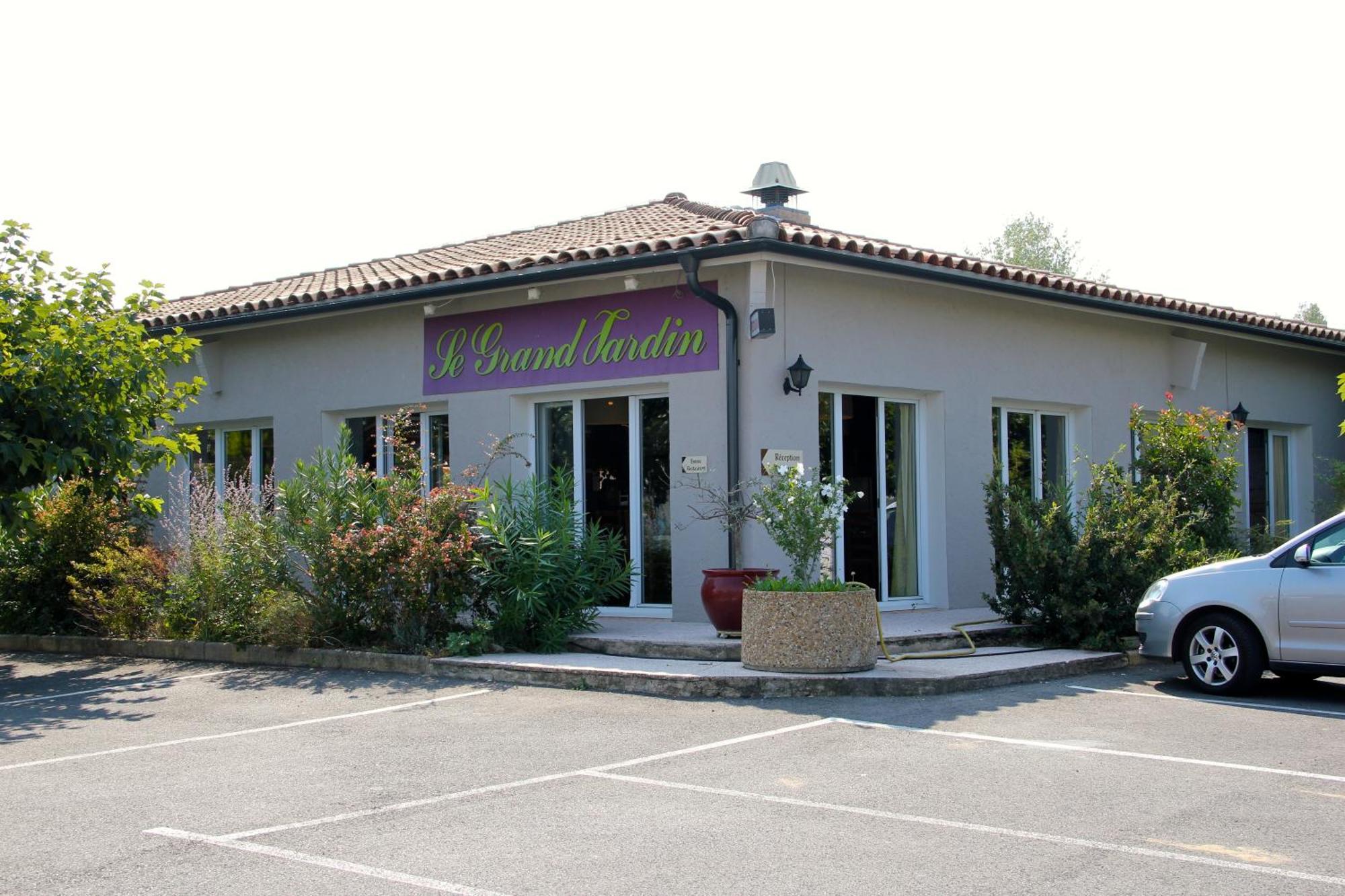 Hotel Saint Louis Le Thor Dış mekan fotoğraf