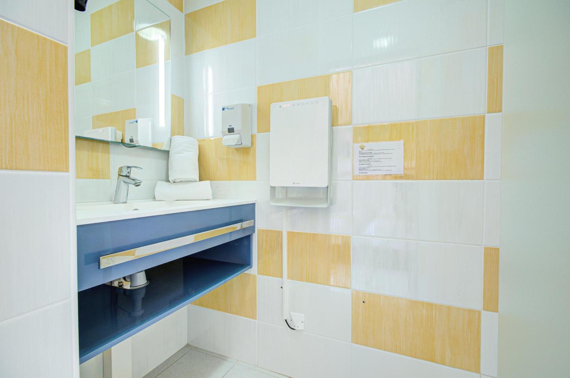 Hotel Saint Louis Le Thor Dış mekan fotoğraf